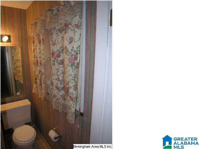 548 Edgeknoll Drive Birmingham, AL 35209 - Photo 14 of 17