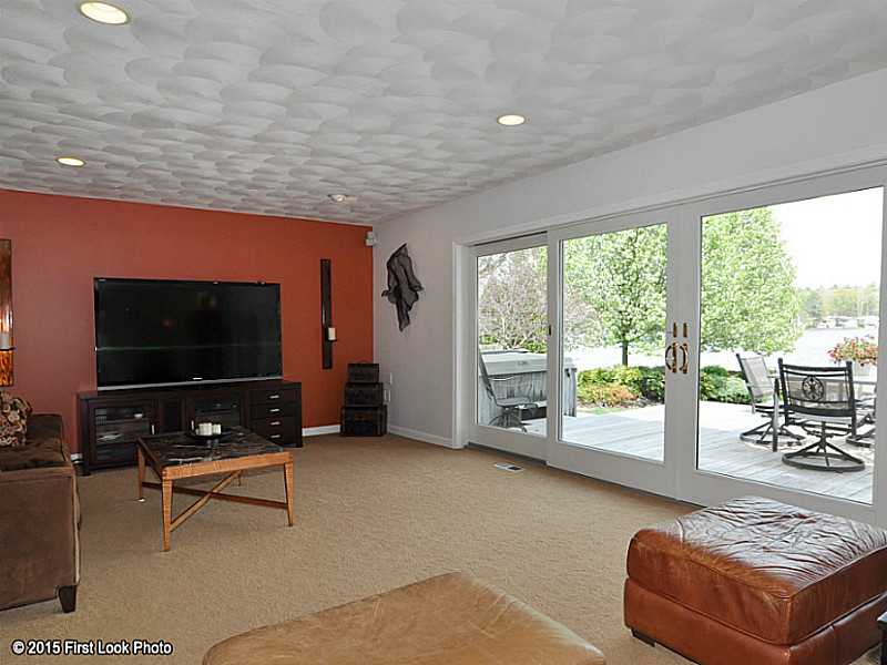 210 Shady Valley Road Coventry, RI 02816 - Photo 3 of 25 Living Room.