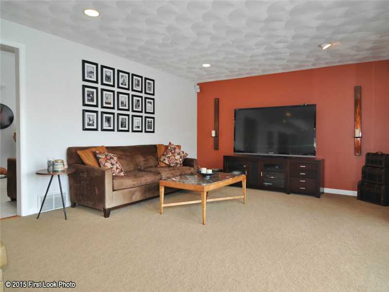 210 Shady Valley Road Coventry, RI 02816 - Photo 5 of 25 Living Room.