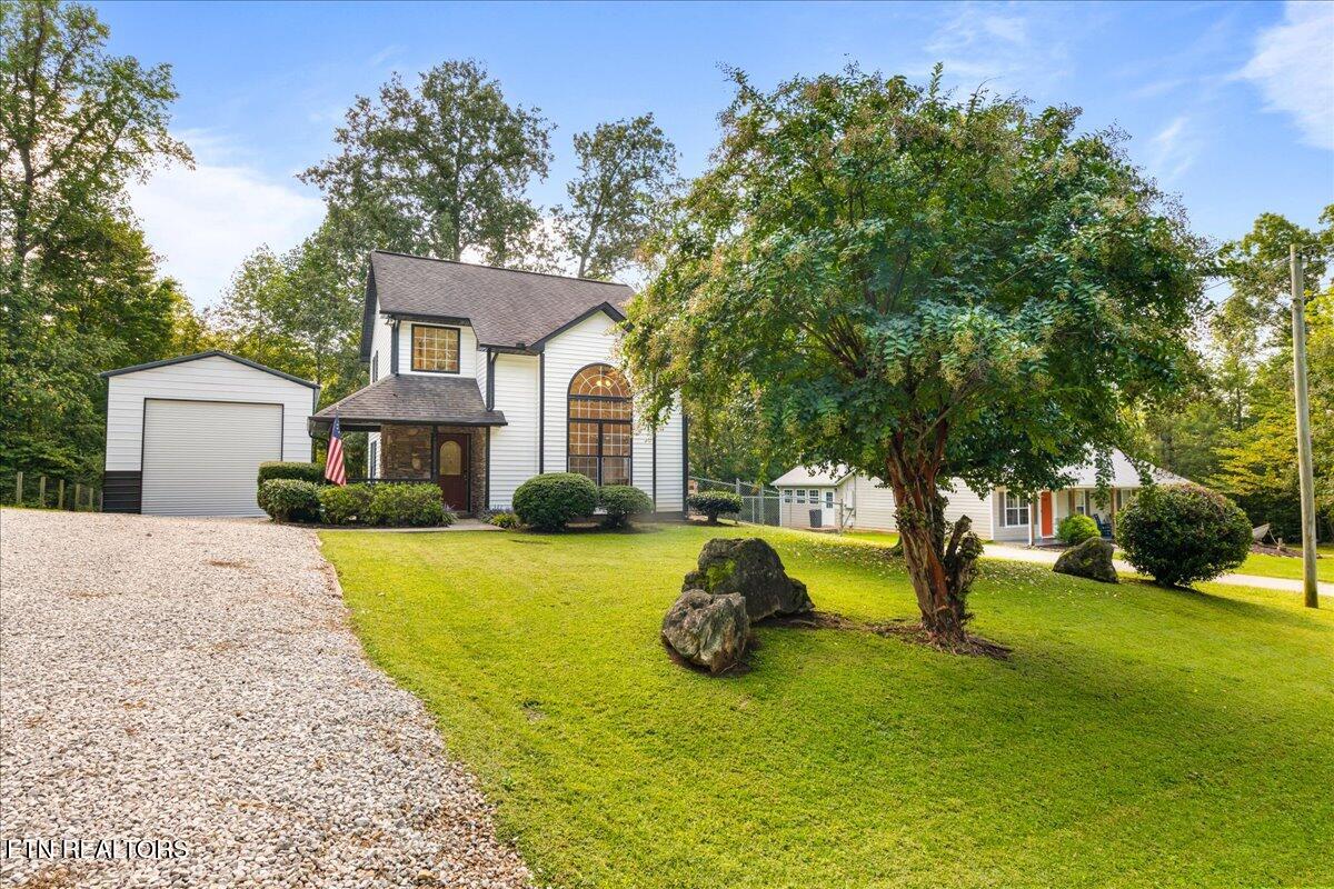 804 Pine Hollow Road Jacksboro, TN 37757 - Photo 29 of 43 Large front yard