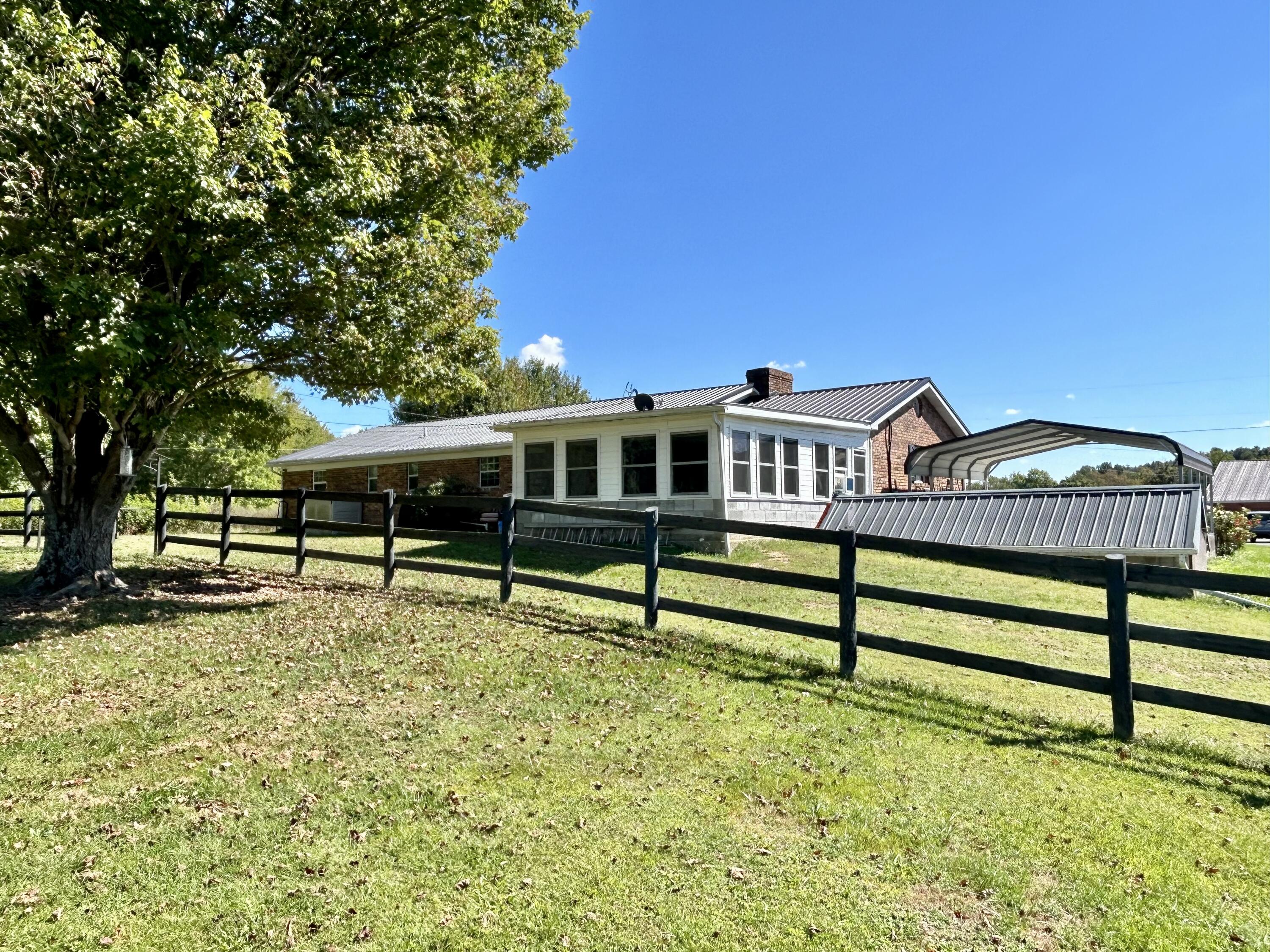 144 Hyatts Fork Road Science Hill, KY 42553 - Photo 6 of 35 IMG_E6282