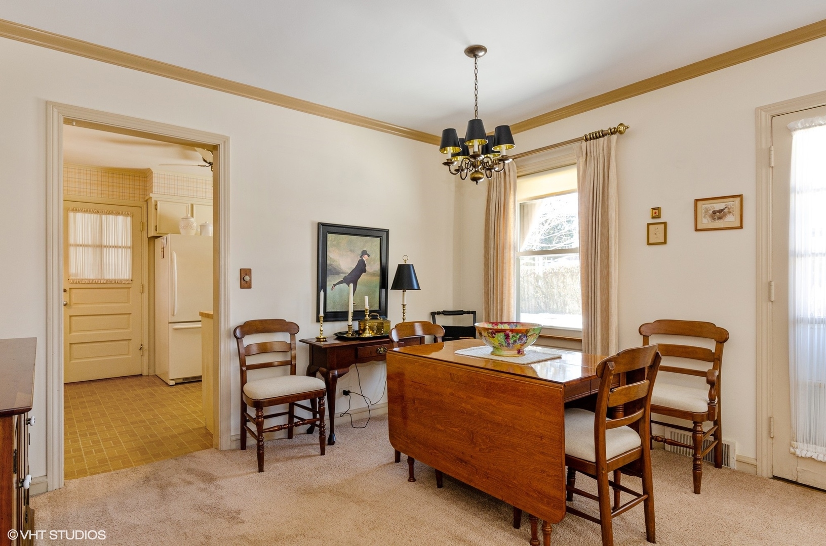 830 Warrington Road Deerfield, IL 60015 - Photo 6 of 15 a view of a livingroom with workspace and a window