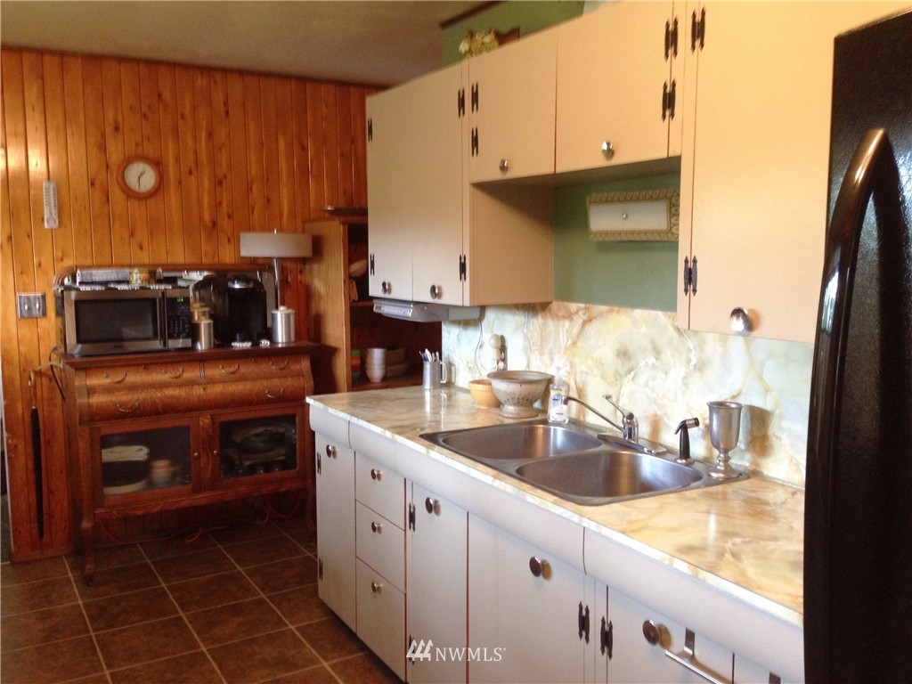 11109 Mundy Loss Road Buckley, WA 98321 - Photo 10 of 21