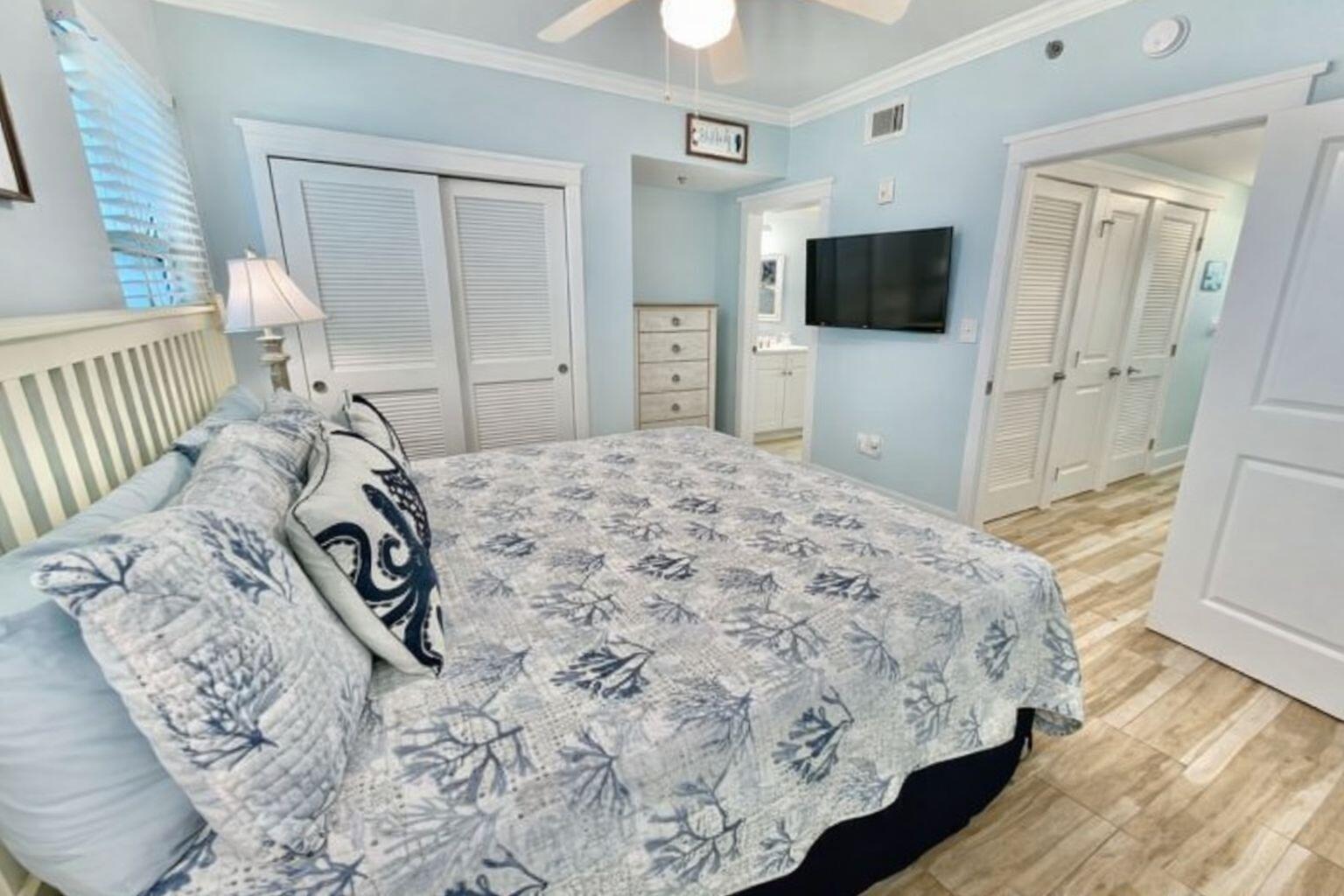 1110 Santa Rosa Boulevard, Unit B626 Fort Walton Beach, FL 32548 - Photo 8 of 34 Master-Bedroom