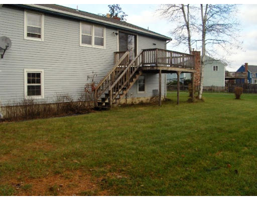 61 Hamilton Road Northborough, MA 01532 - Photo 5 of 6 Gallery Image 5