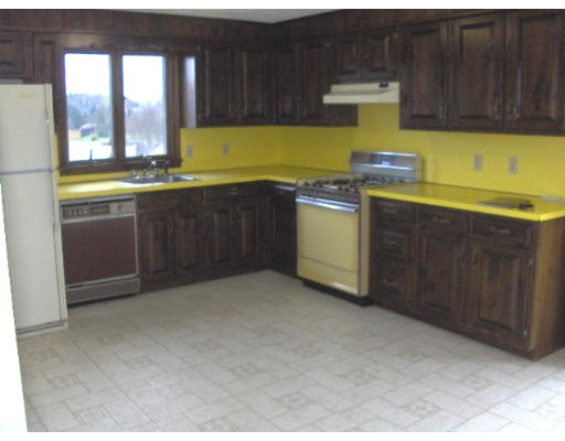 61 Hamilton Road Northborough, MA 01532 - Photo 6 of 6 Gallery Image 6