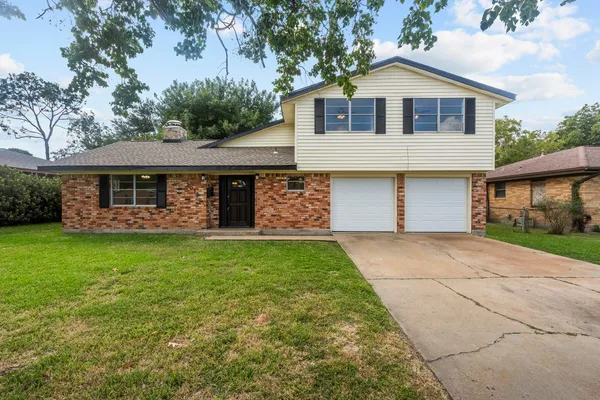 $229,900 | 2013 17th Avenue North, Texas City, TX 77590