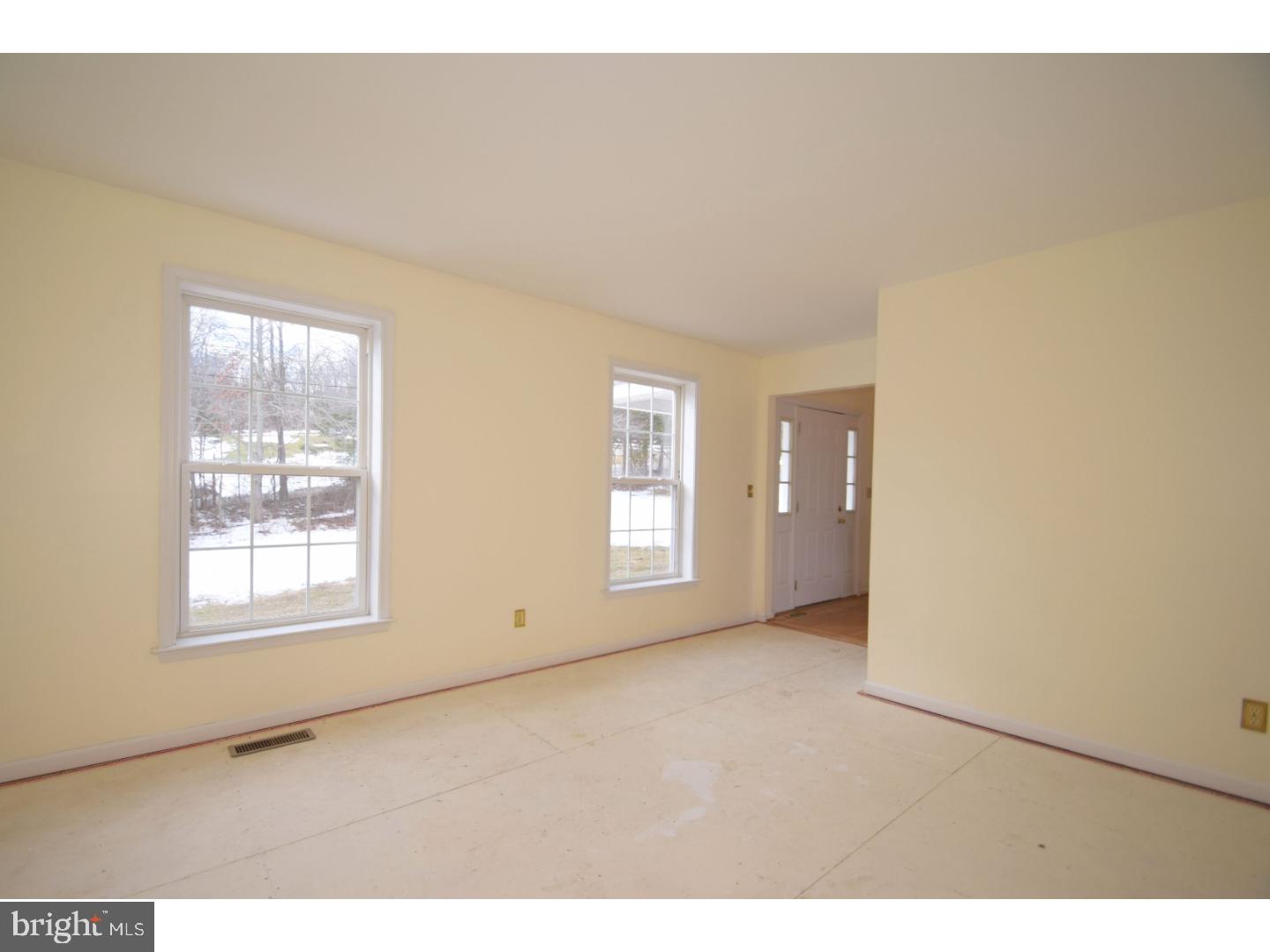 149 Wild Run Road Barto, PA 19504 - Photo 9 of 25 Living Room