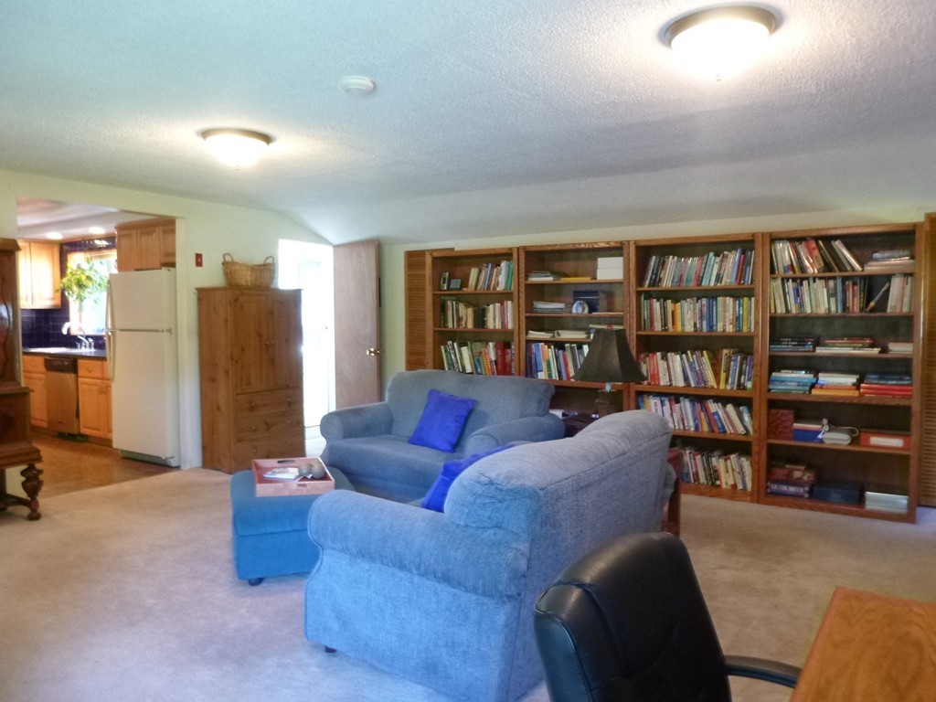 6 Clara Road Framingham, MA 01701 - Photo 8 of 28