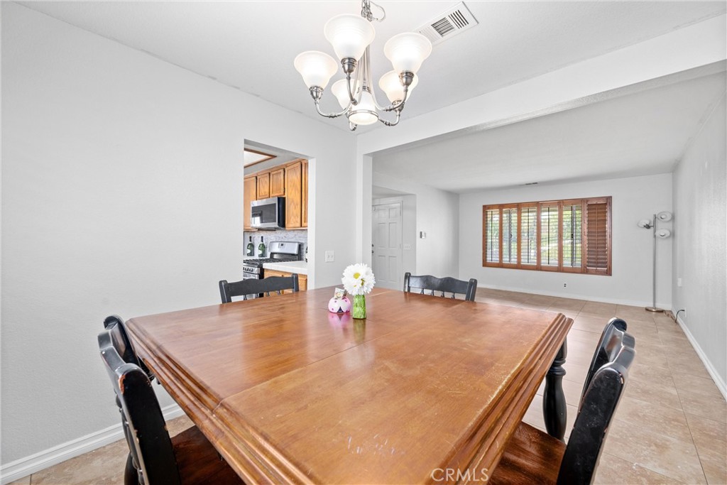 10703 Valley Drive Riverside, CA 92505 - Photo 11 of 36