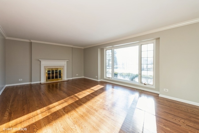 485 Valley Road Lake Forest, IL 60045 - Photo 3 of 20