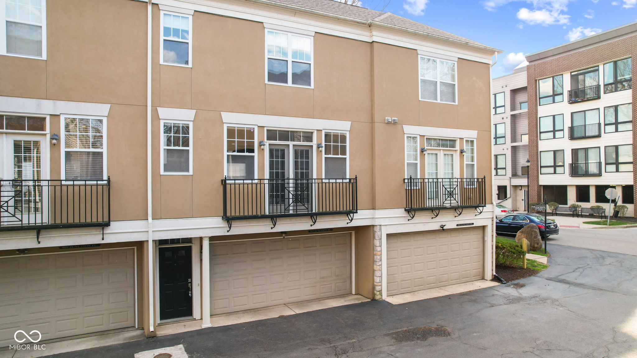 907 Junction Place, Unit 41907 Indianapolis, IN 46220 - Photo 1 of 36