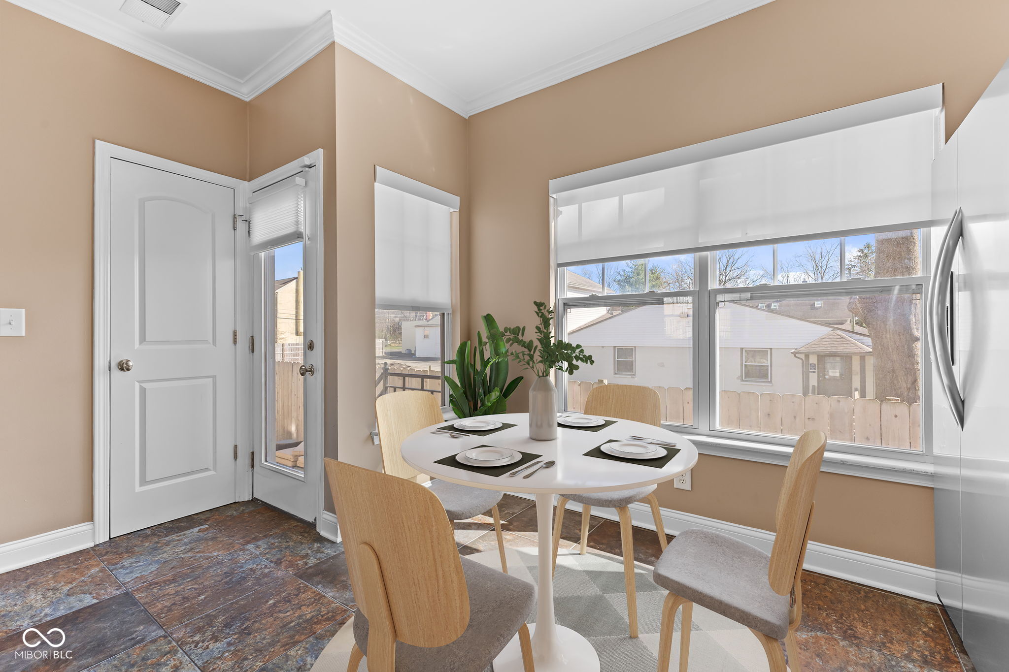 907 Junction Place, Unit 41907 Indianapolis, IN 46220 - Photo 6 of 36