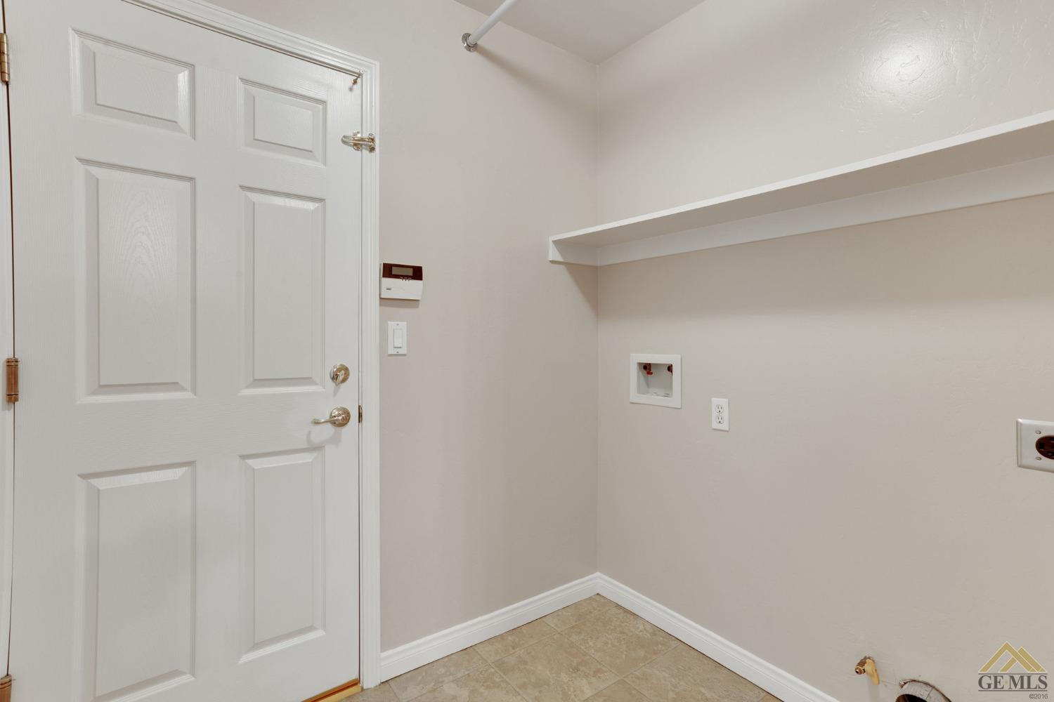 Undisclosed Address Bakersfield, CA 93311 - Photo 28 of 39 a view of an empty room