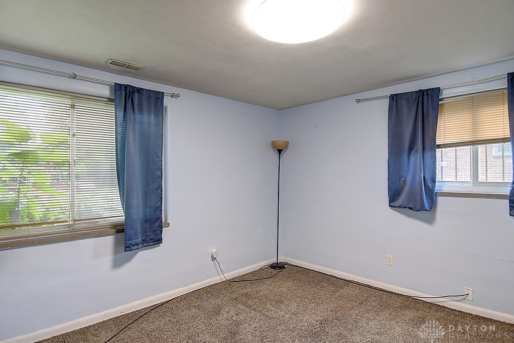 2815 Rugby Road Dayton, OH 45406 - Photo 18 of 24 Gallery Image 18
