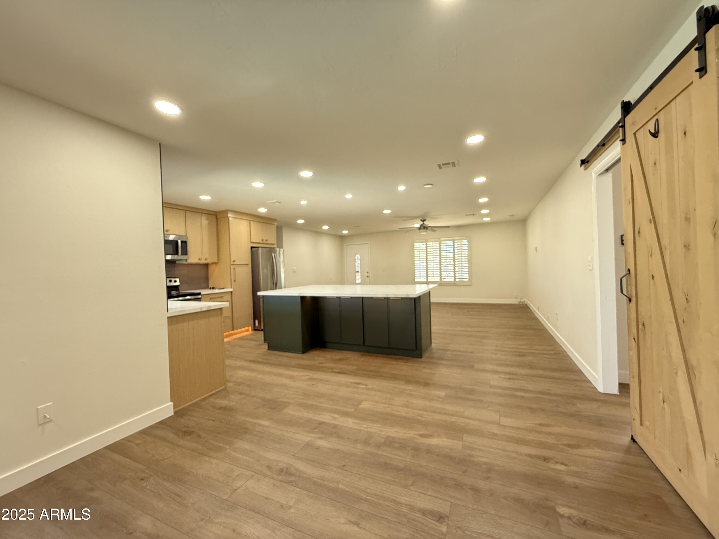 11827 North 35th Street Phoenix, AZ 85028 - Photo 10 of 20 Two Living Areas