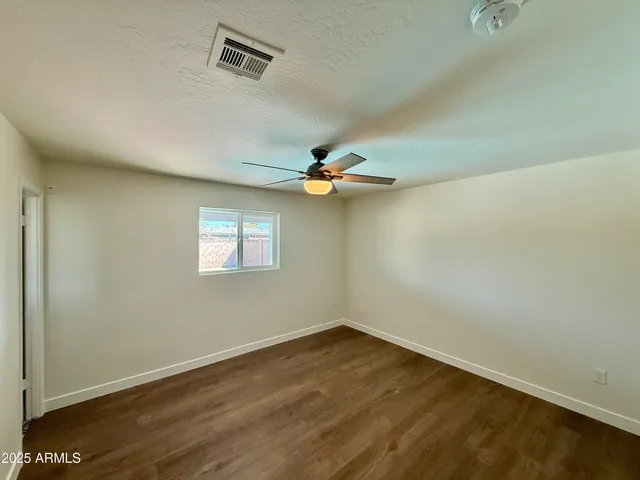 $3,050 | 11827 North 35th Street, Phoenix, AZ 85028