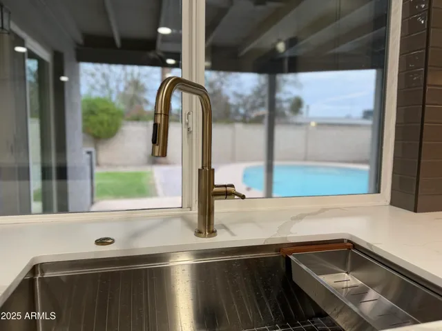 $3,050 | 11827 North 35th Street, Phoenix, AZ 85028