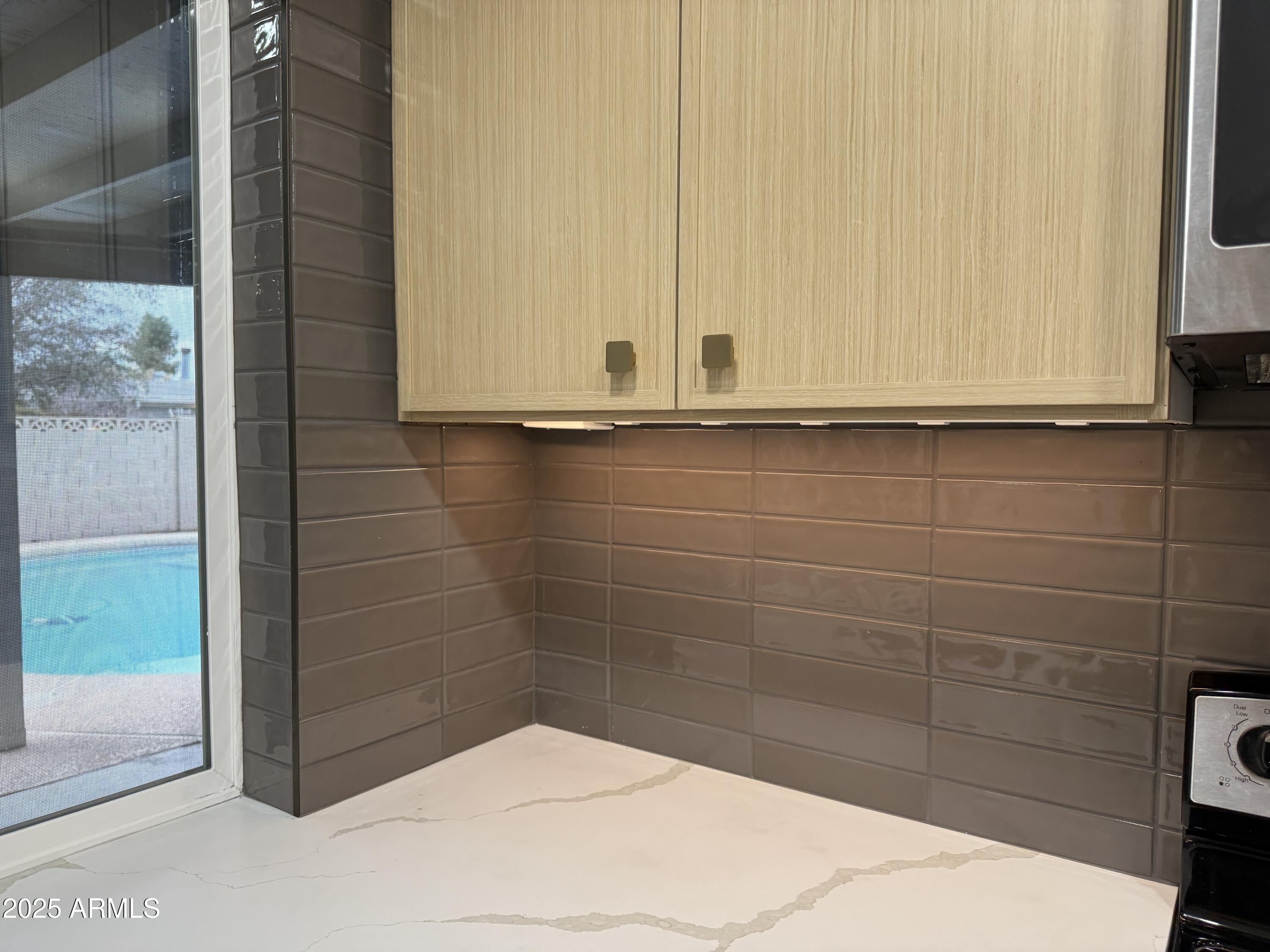 11827 North 35th Street Phoenix, AZ 85028 - Photo 8 of 20 Tile Work and New Cabinets