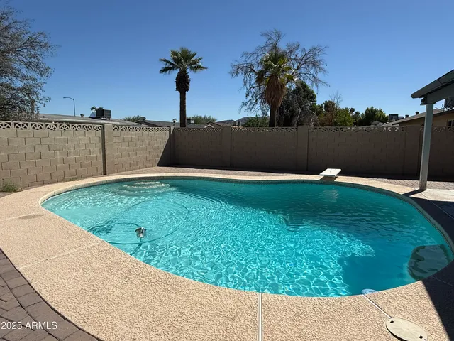 $3,050 | 11827 North 35th Street, Phoenix, AZ 85028