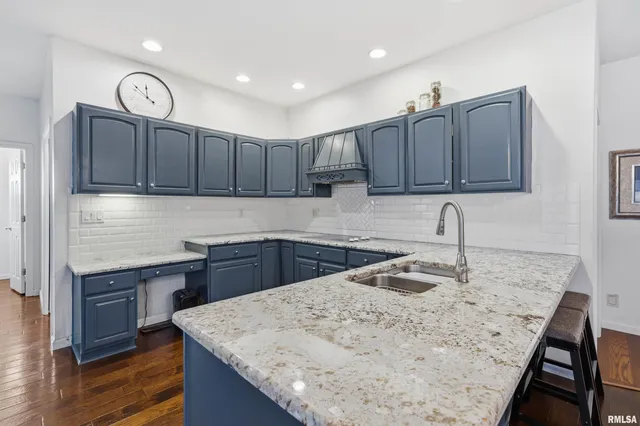 $399,900 | 5306 North Ashford Drive, Peoria, IL 61615