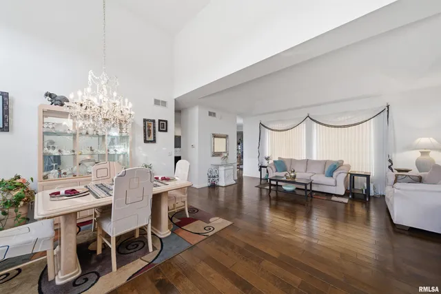 $399,900 | 5306 North Ashford Drive, Peoria, IL 61615