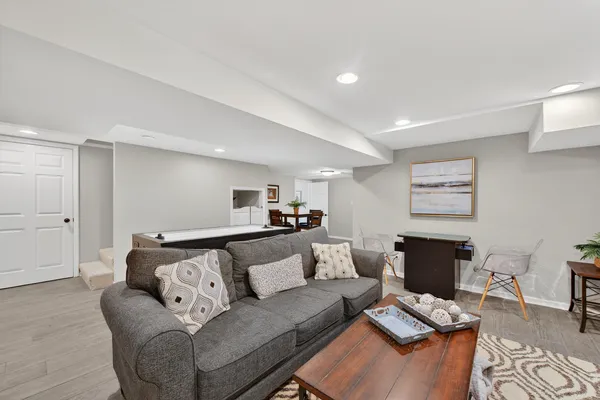 $975,000 | 3909 Forest Avenue, Downers Grove, IL 60515