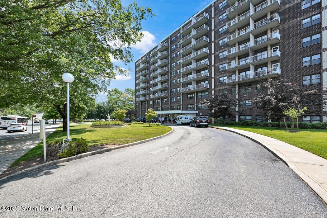 1100 Clove Road, Unit 2N Staten Island, NY 10301 - Photo 2 of 27 Welcome to 1100 Clove Road!