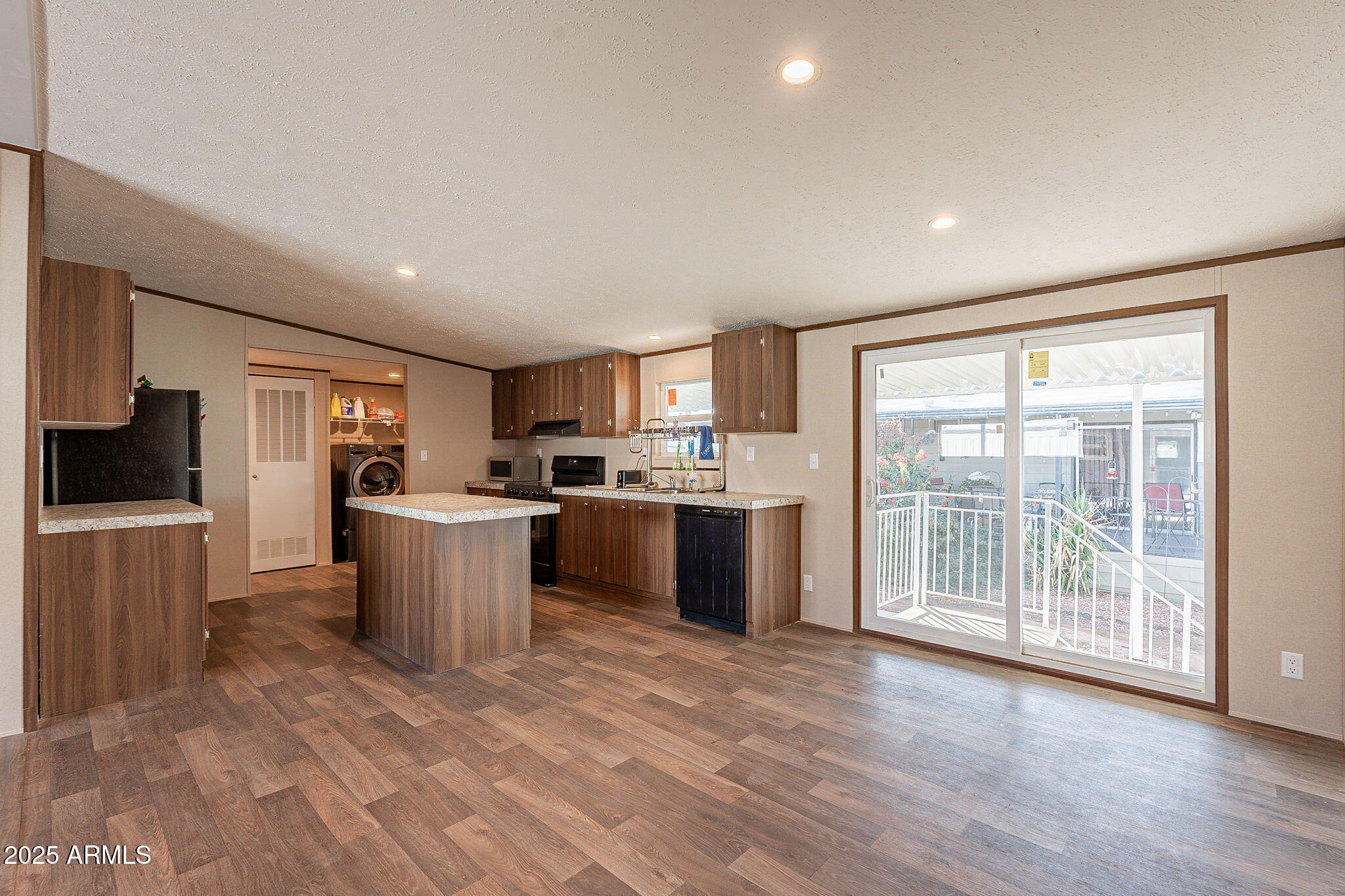 200 East Knox Road, Unit OFC Chandler, AZ 85225 - Photo 11 of 21 8-web-or-mls-Knox-8