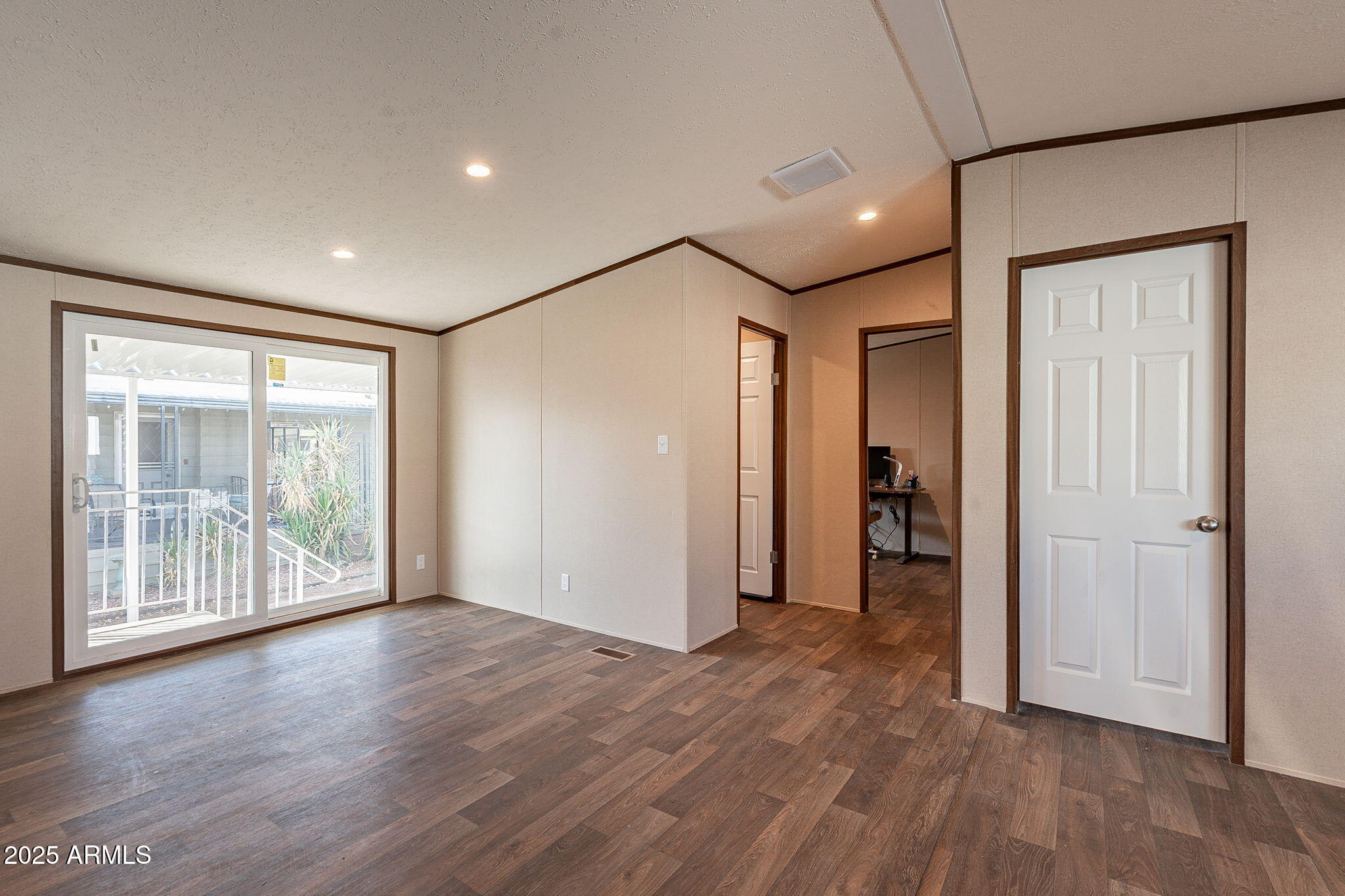 200 East Knox Road, Unit OFC Chandler, AZ 85225 - Photo 12 of 21 15-web-or-mls-Knox-15