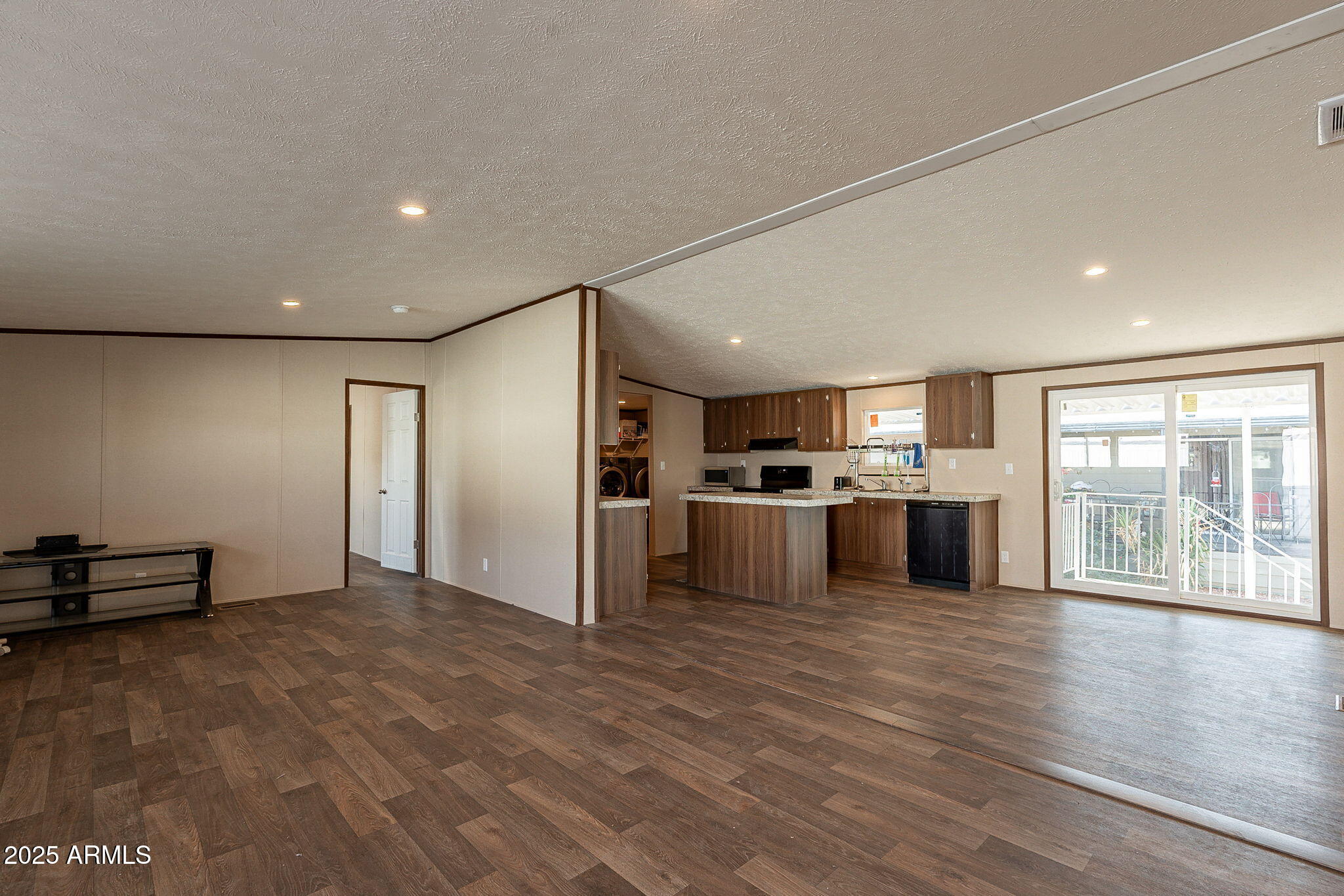 200 East Knox Road, Unit OFC Chandler, AZ 85225 - Photo 3 of 21 4-web-or-mls-Knox-4