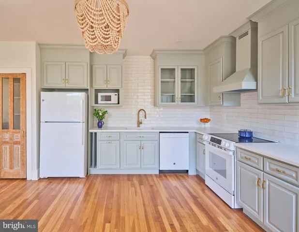 $2,975 | 46 York Street, Unit 2, Lambertville, NJ 08530