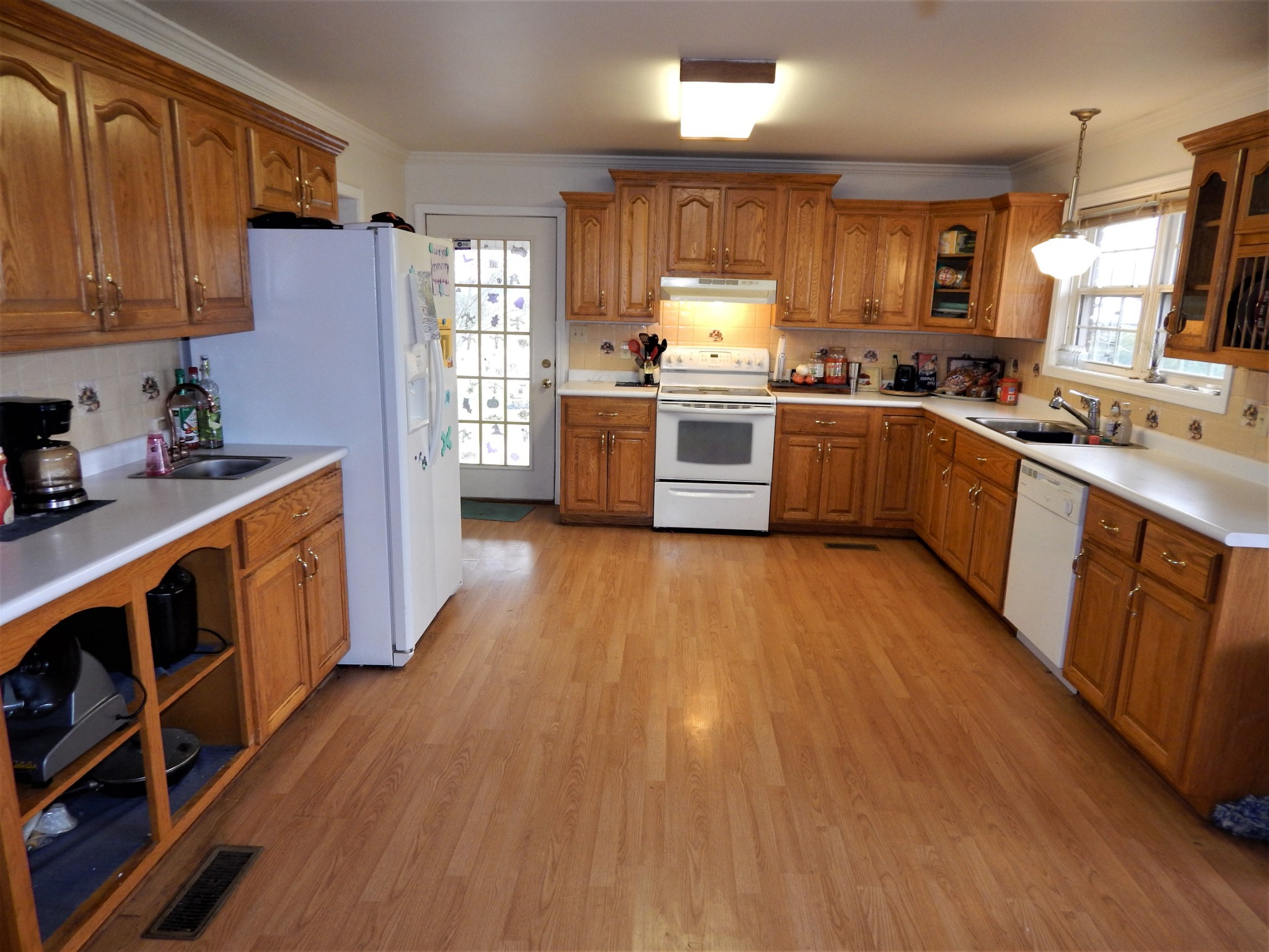 285 Senator Cobb Road Clifton, TN 38425 - Photo 6 of 49 Gallery Image 6