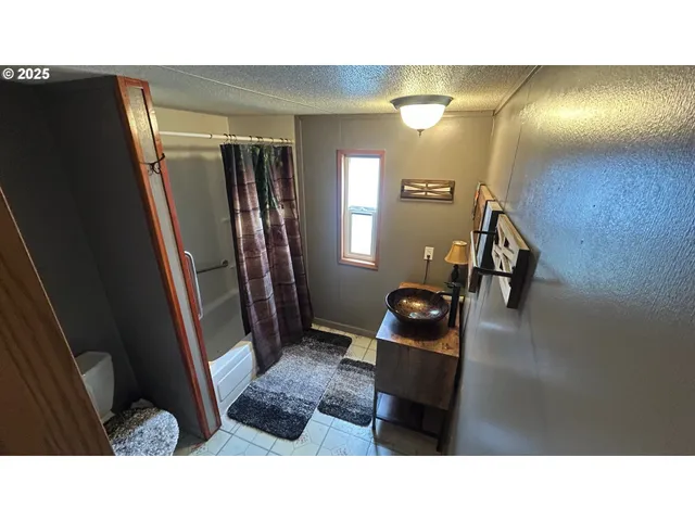 $75,000 | 91323 Sandstone Lane, Unit 418, Coos Bay, OR 97420