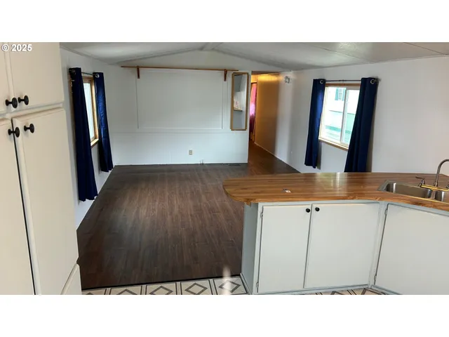 $75,000 | 91323 Sandstone Lane, Unit 418, Coos Bay, OR 97420