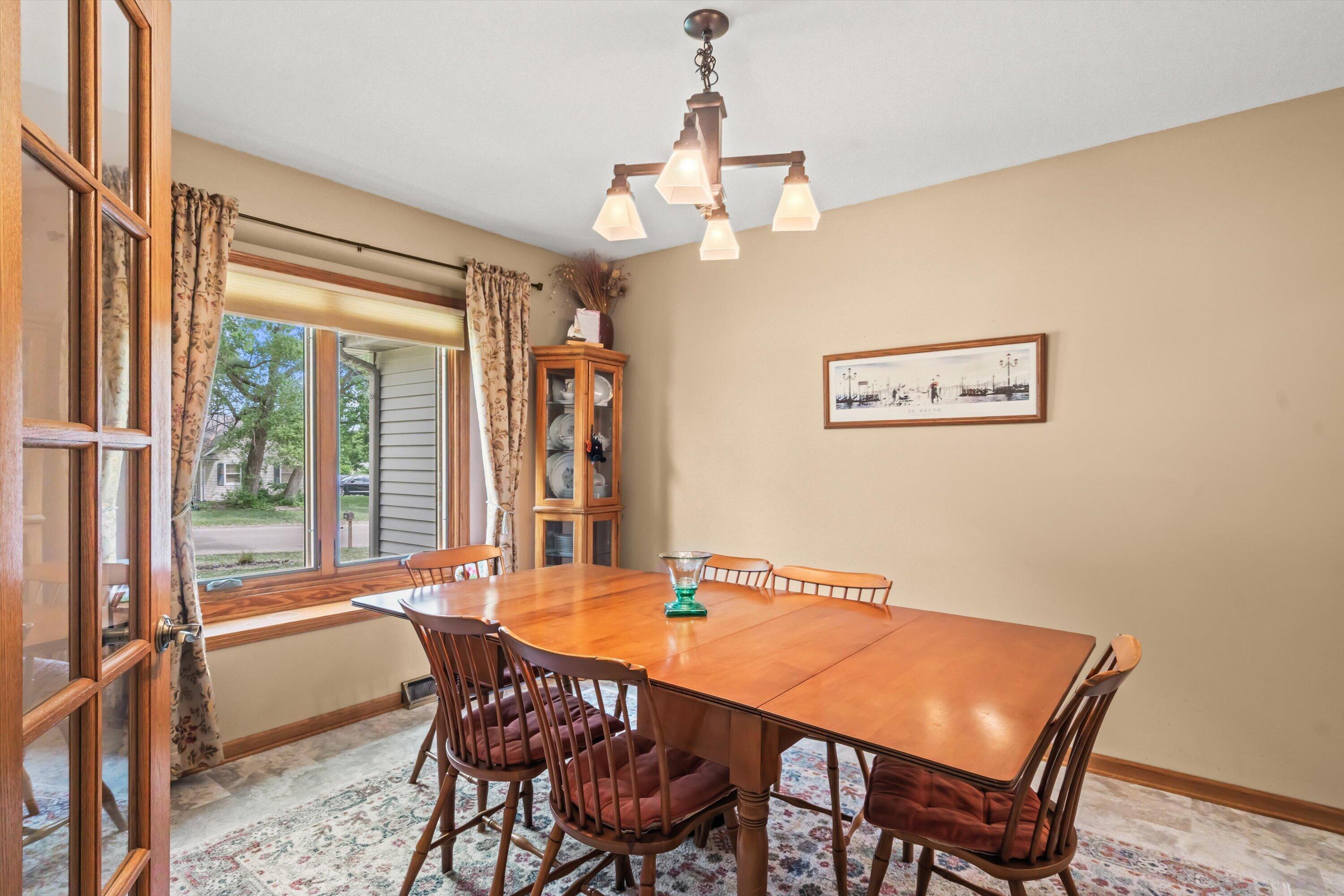 3250 Wood Road Mount Pleasant, WI 53406 - Photo 25 of 61 Dining Room