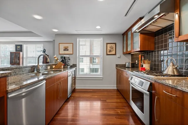 $1,645,000 | 4 Battery Wharf, Unit 4302, Boston, MA 02109