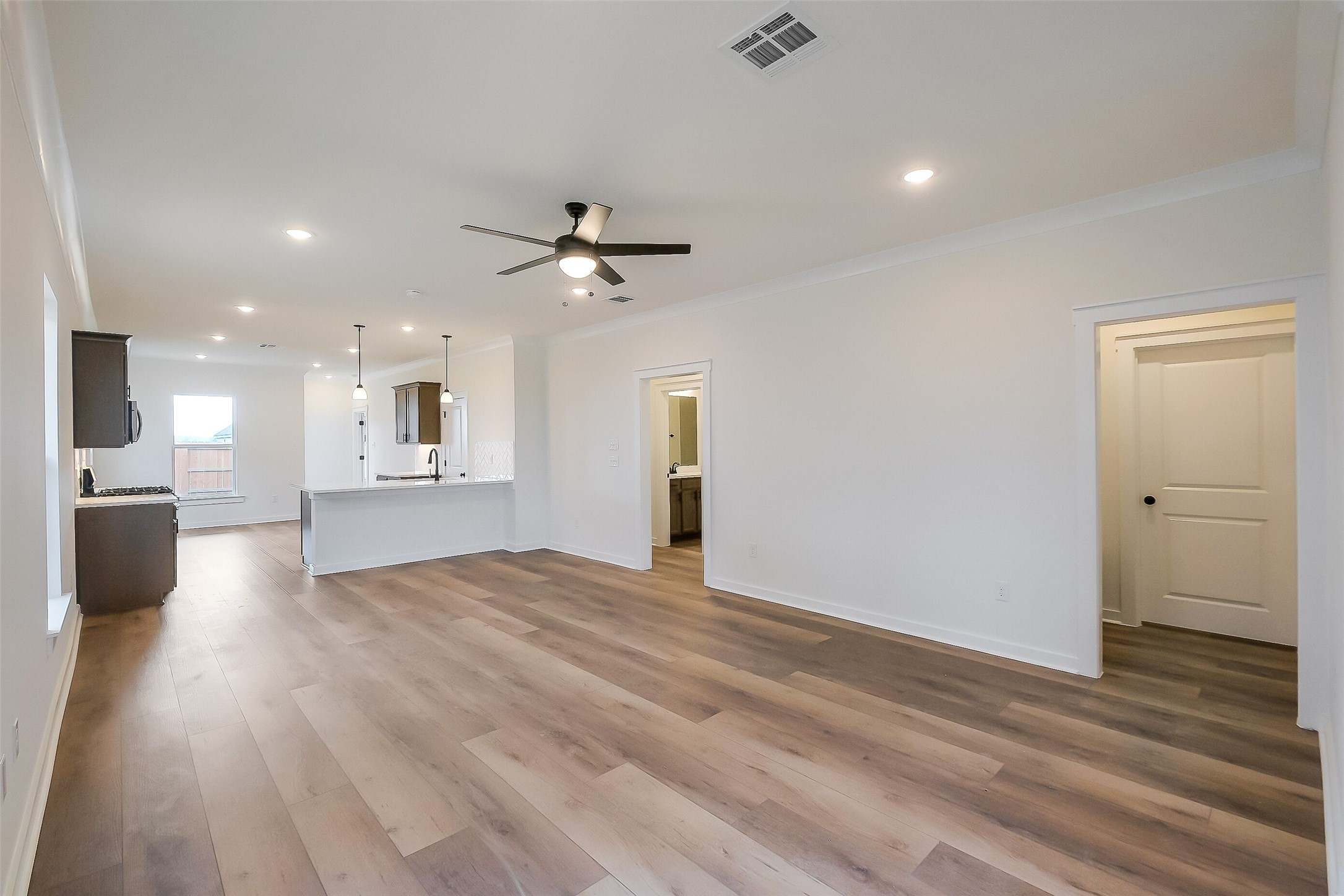 21126 Autumn Heights Rosharon, TX 77583 - Photo 3 of 23