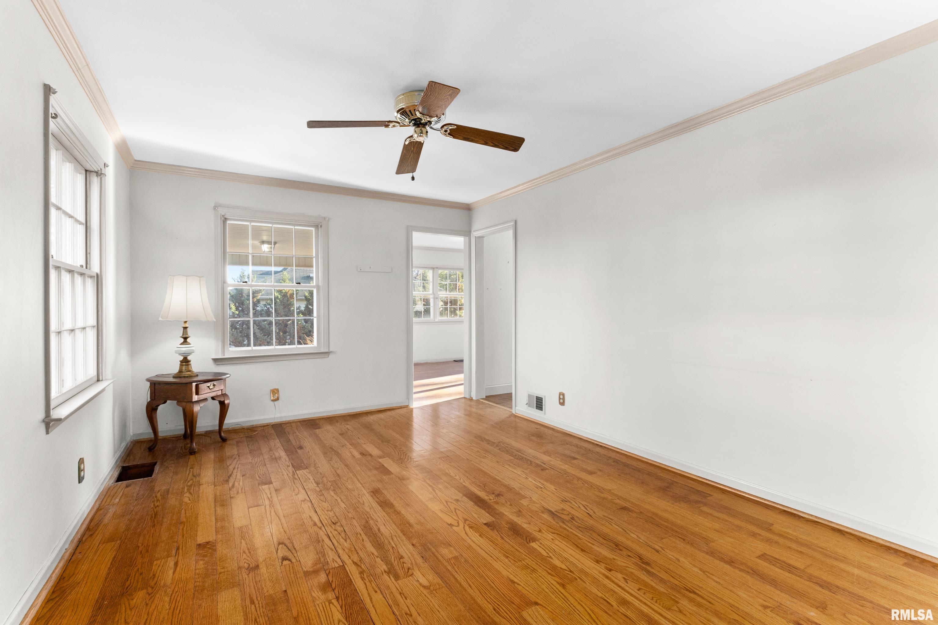 304 West Stonegate Road Peoria, IL 61614 - Photo 16 of 39 Gallery Image 16