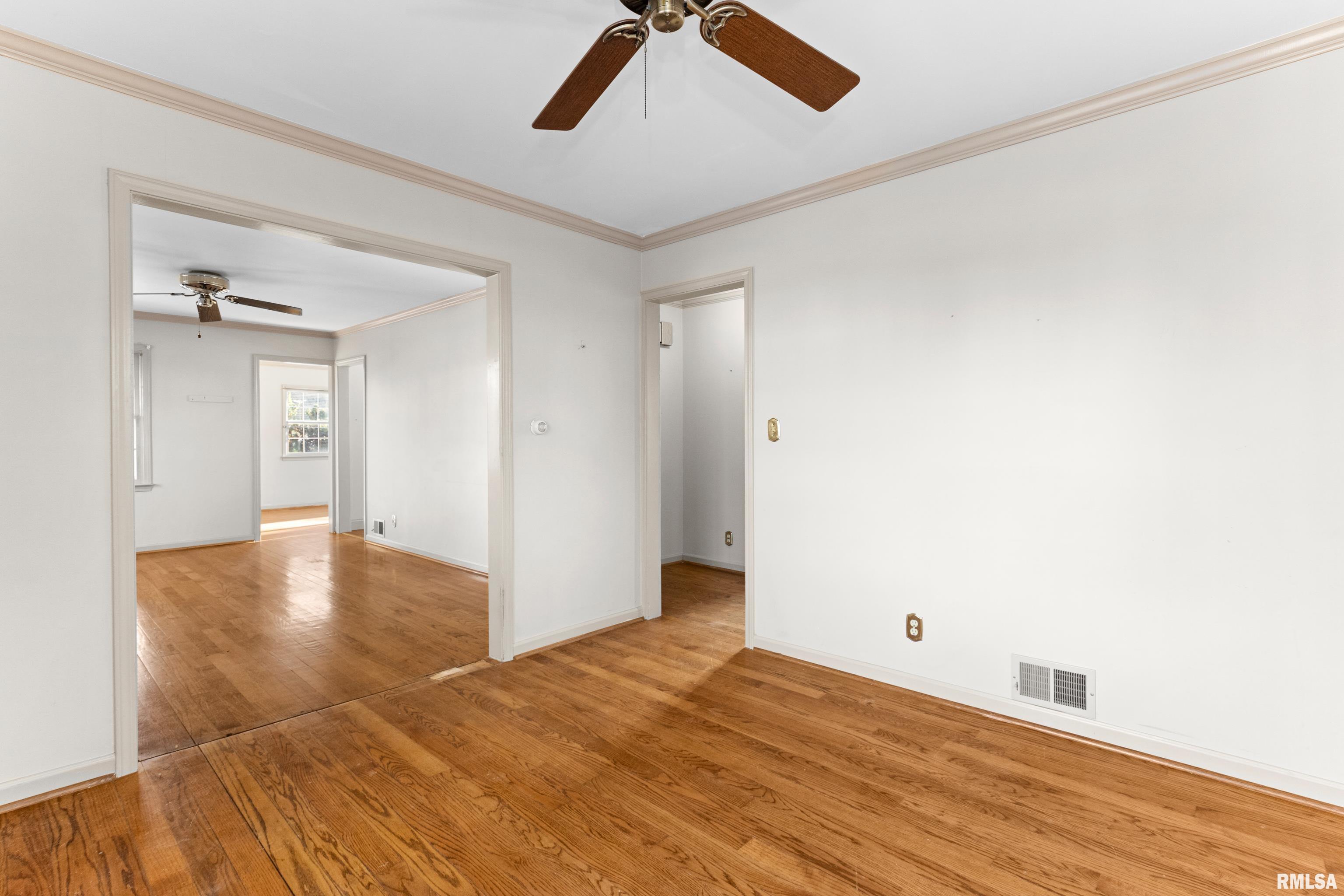 304 West Stonegate Road Peoria, IL 61614 - Photo 23 of 39 Gallery Image 23