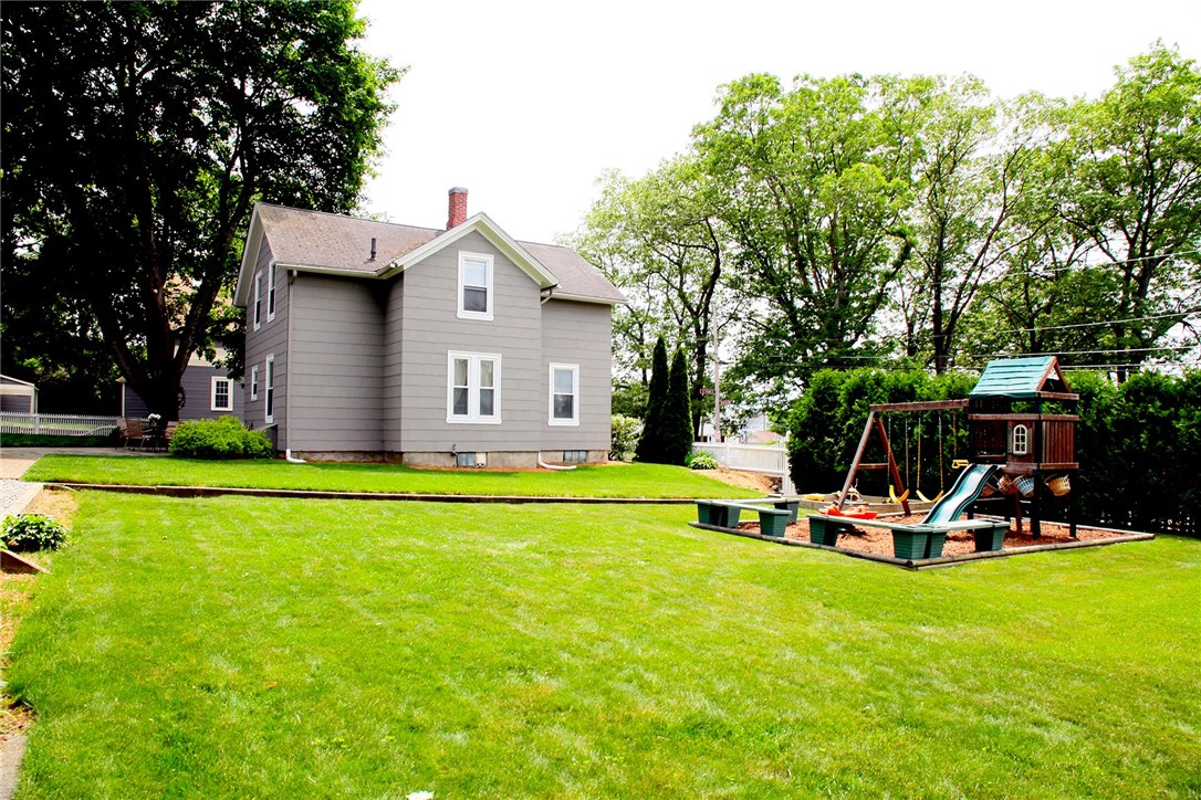 76 Division Street Woonsocket, RI 02895 - Photo 17 of 40