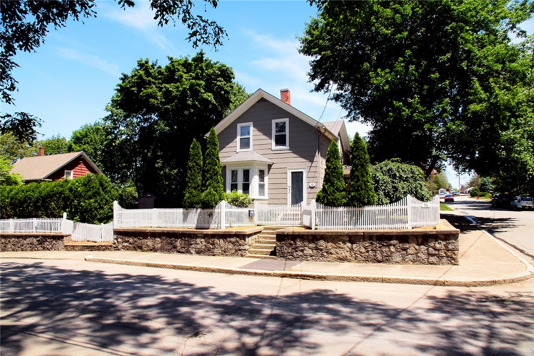 76 Division Street Woonsocket, RI 02895 - Photo 6 of 40