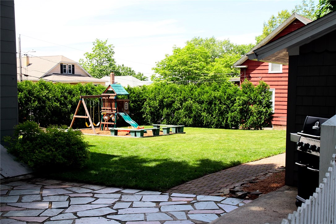 76 Division Street Woonsocket, RI 02895 - Photo 10 of 40