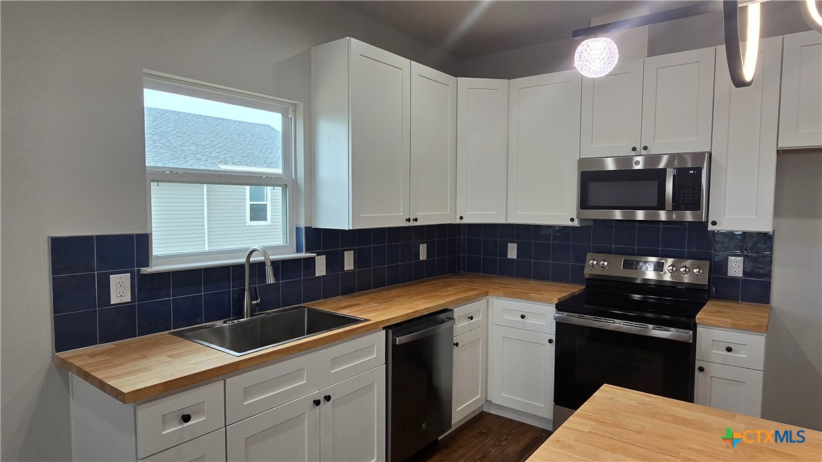 177 Powderhorn Lane Port Lavaca, TX 77979 - Photo 13 of 48