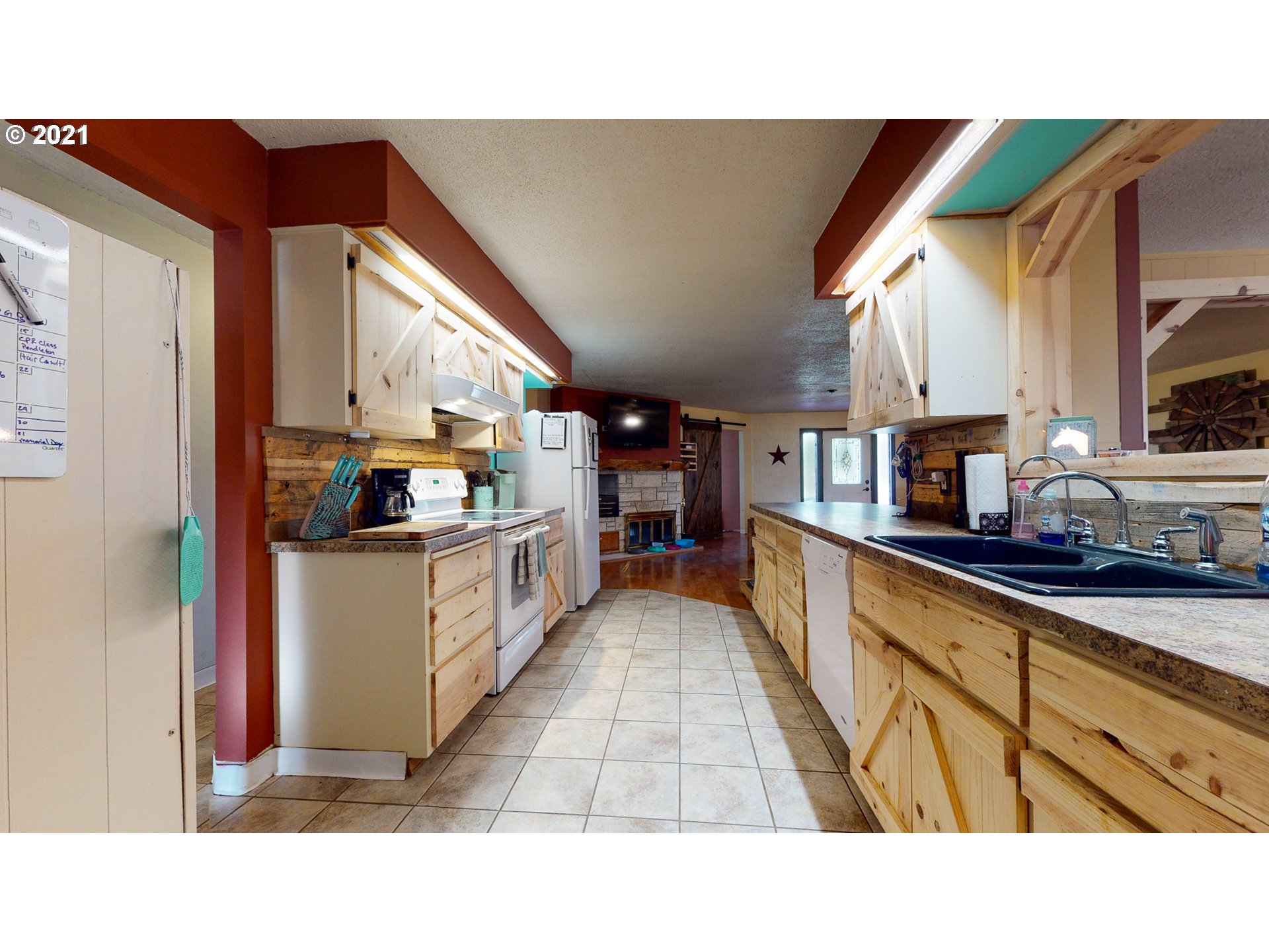 78714 Rudder Lane Hermiston, OR 97838 - Photo 5 of 32 Gallery Image 5