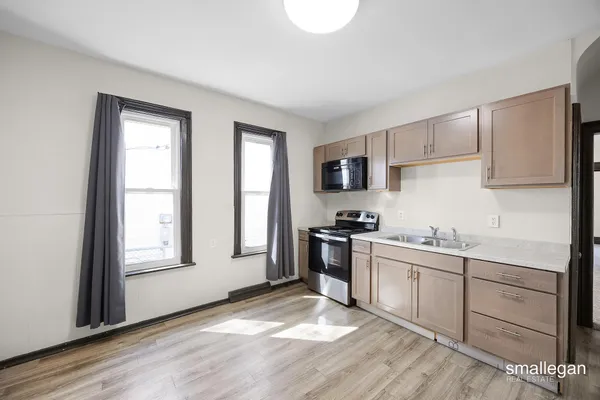 $329,900 | 1010 Alpine Avenue Northwest, Grand Rapids, MI 49504