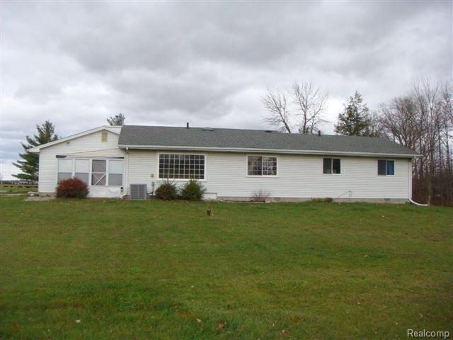 8651 Frith Road Columbus, MI 48063 - Photo 3 of 18 frith (54) (Small).JPG