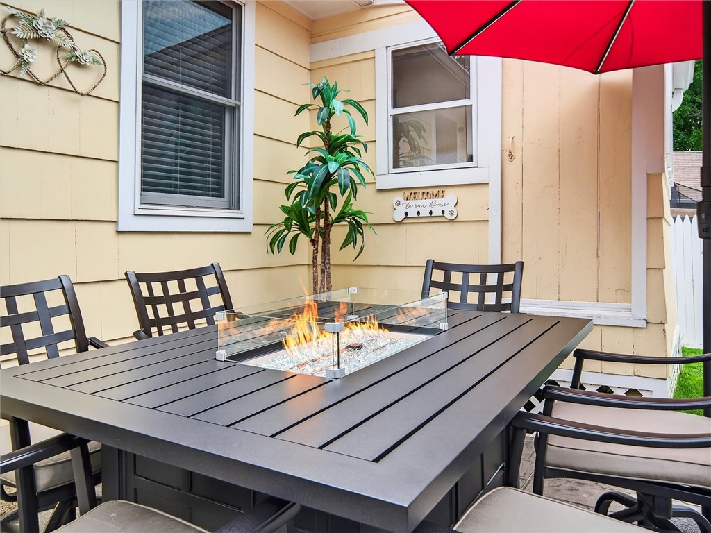 439 Rock Beach Road Irondequoit, NY 14617 - Photo 36 of 49 Ambiance!