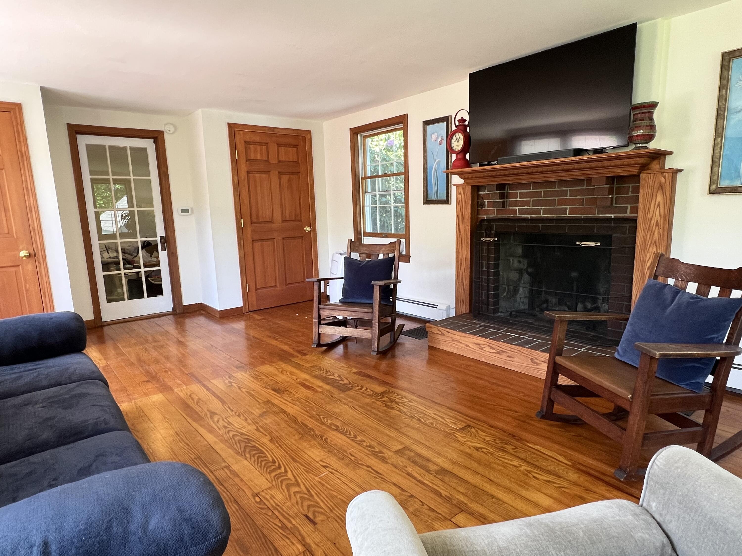 337 Middle Road Falmouth, ME 04105 - Photo 13 of 37 middle 18