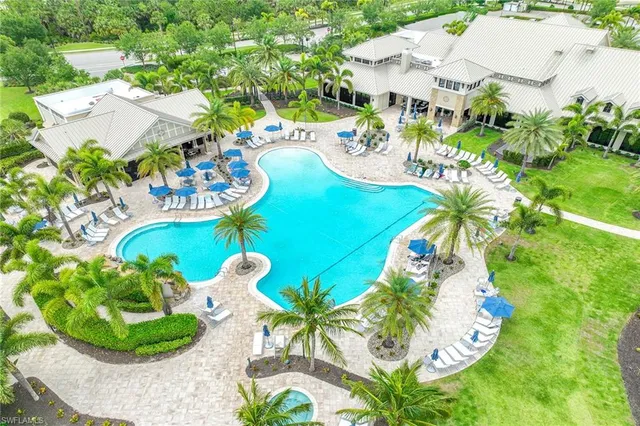 a view of yard and patio